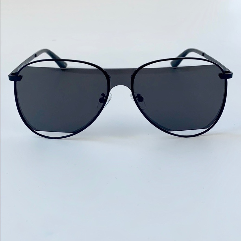 McQueen Unisex Sunglasses MQ0196S 001 Black Smoke - Picture 4 of 7